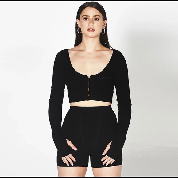 BRAND NEW-All Black-Two Piece Ribbed Set - Picture 4 of 5